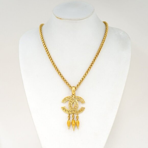 CHANEL CC Logo Fringe Dangle Pendant Necklace 31" Gold Tone 95A Auth - Picture 1 of 6